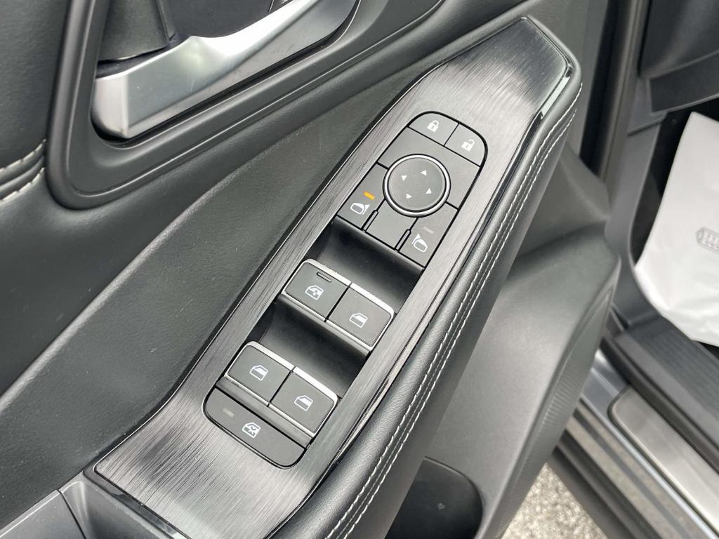 used 2023 Nissan Rogue car, priced at $25,260