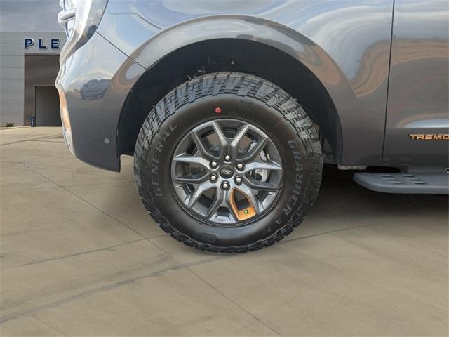 new 2025 Ford Expedition car, priced at $82,440