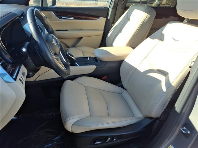 used 2019 Cadillac XT5 car, priced at $20,995