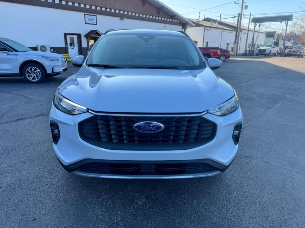 used 2025 Ford Escape car, priced at $28,500