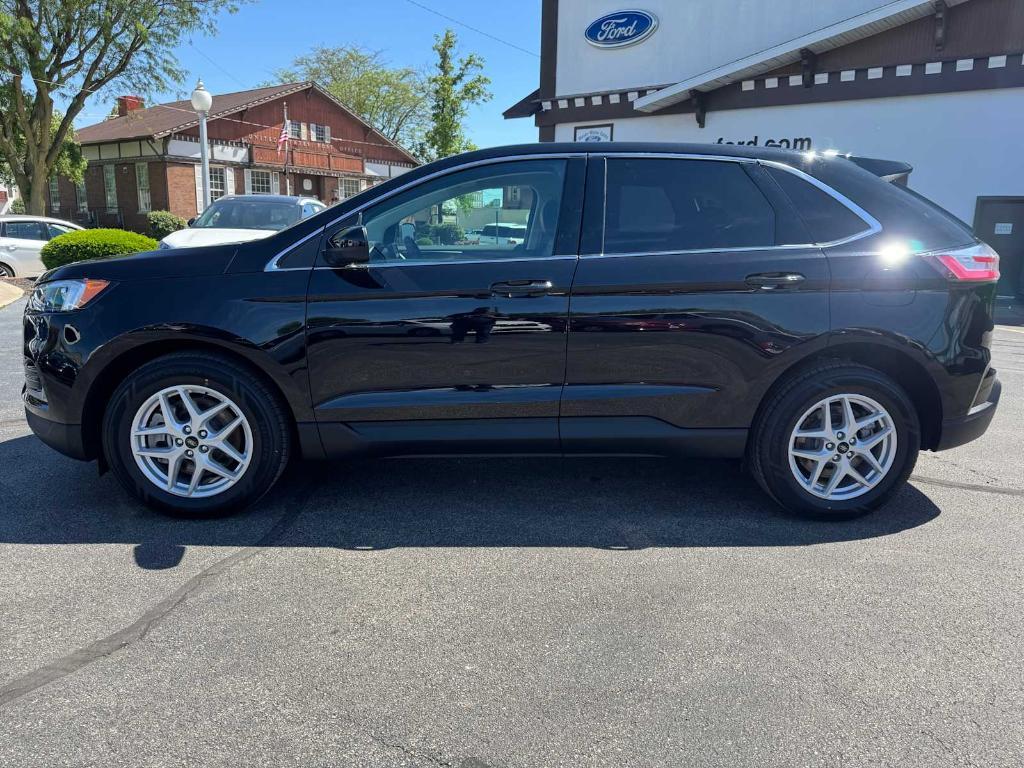 used 2024 Ford Edge car, priced at $30,105