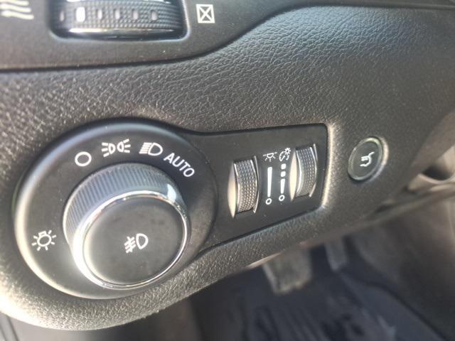 used 2020 Jeep Cherokee car, priced at $18,498