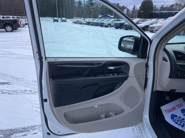 used 2014 Chrysler Town & Country car, priced at $10,988