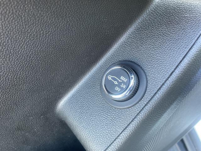 used 2023 Chevrolet Traverse car, priced at $27,830