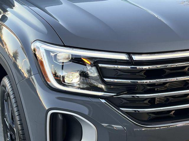 new 2026 Volkswagen Atlas car, priced at $43,623