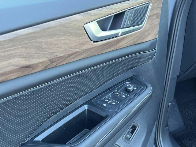 new 2026 Volkswagen Atlas car, priced at $43,623