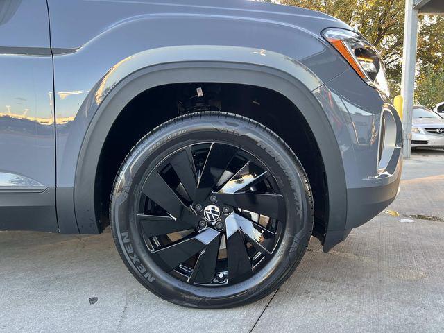 new 2026 Volkswagen Atlas car, priced at $43,623