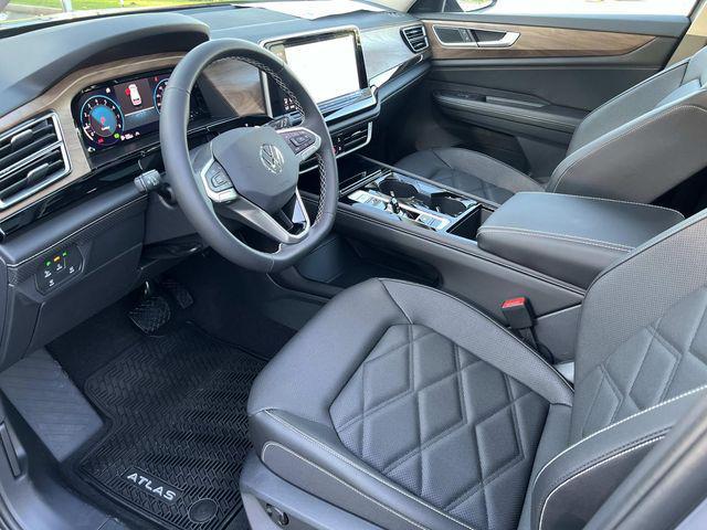 new 2026 Volkswagen Atlas car, priced at $43,623