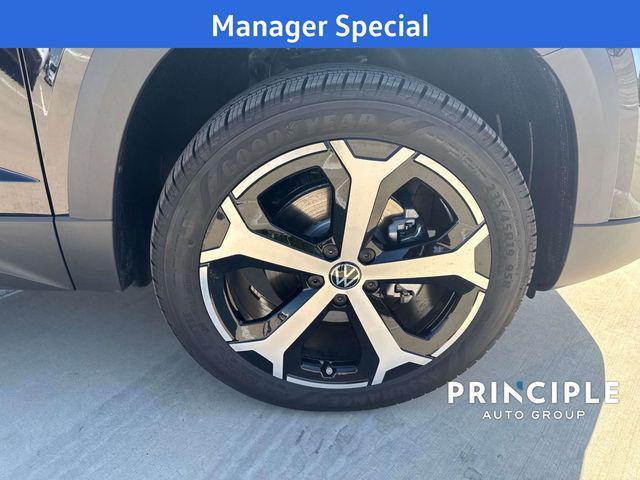 new 2025 Volkswagen Taos car, priced at $29,392