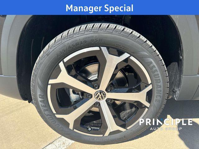 new 2025 Volkswagen Taos car, priced at $29,392