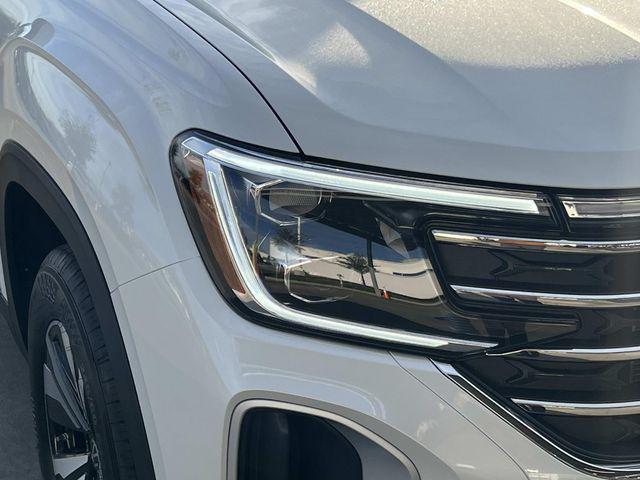 new 2026 Volkswagen Atlas car, priced at $38,169