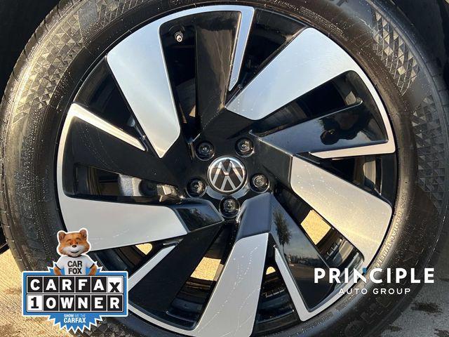 used 2025 Volkswagen Atlas Cross Sport car, priced at $31,990