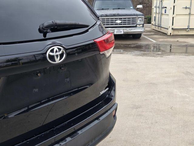 used 2017 Toyota Highlander car, priced at $16,990