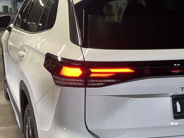 new 2026 Volkswagen Tiguan car, priced at $31,606