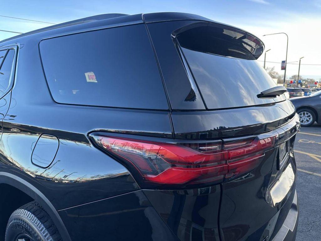 used 2023 Chevrolet Traverse car, priced at $19,826