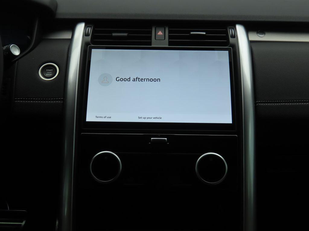 new 2026 Land Rover Discovery car, priced at $76,936