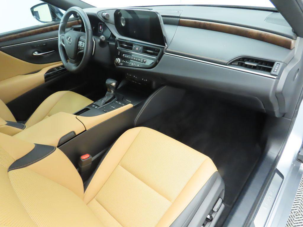 used 2022 Lexus ES 300h car, priced at $34,093
