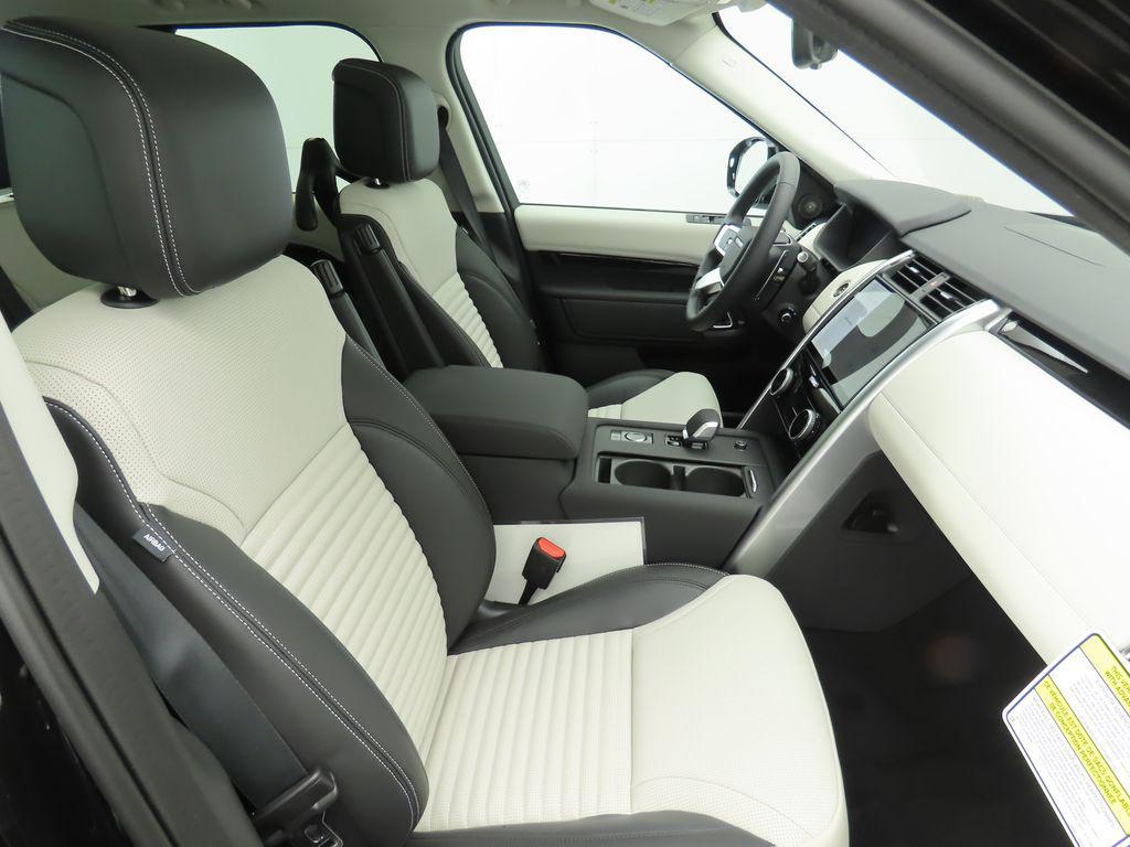 new 2026 Land Rover Discovery car, priced at $67,516