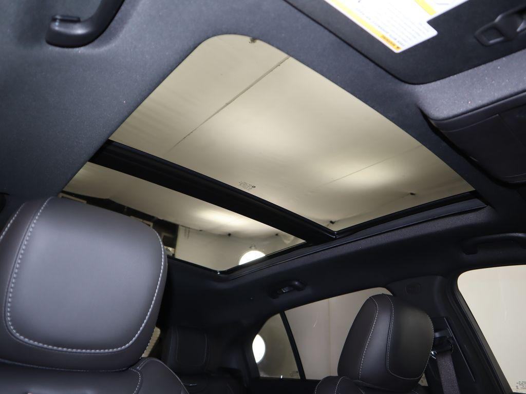 used 2020 Cadillac XT4 car, priced at $21,717