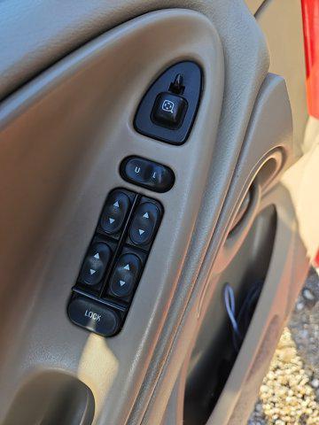 used 1999 Ford Mustang car