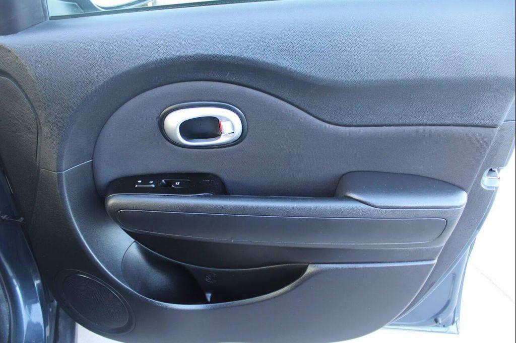 used 2015 Kia Soul car, priced at $3,900