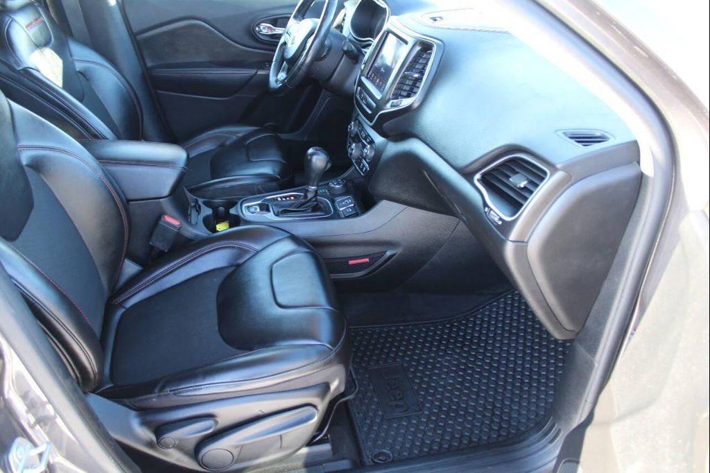 used 2020 Jeep Cherokee car, priced at $8,999