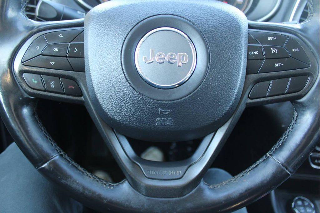 used 2020 Jeep Cherokee car, priced at $8,999