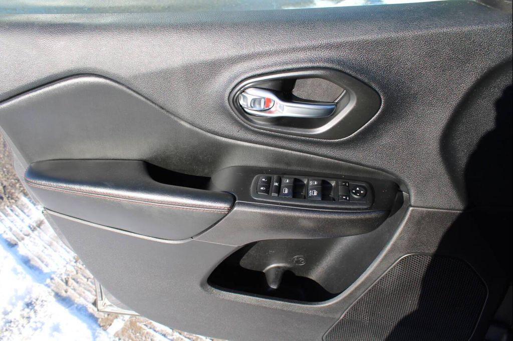 used 2020 Jeep Cherokee car, priced at $8,999