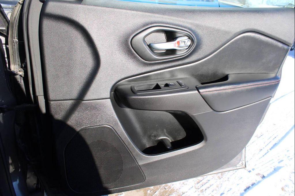 used 2020 Jeep Cherokee car, priced at $8,999