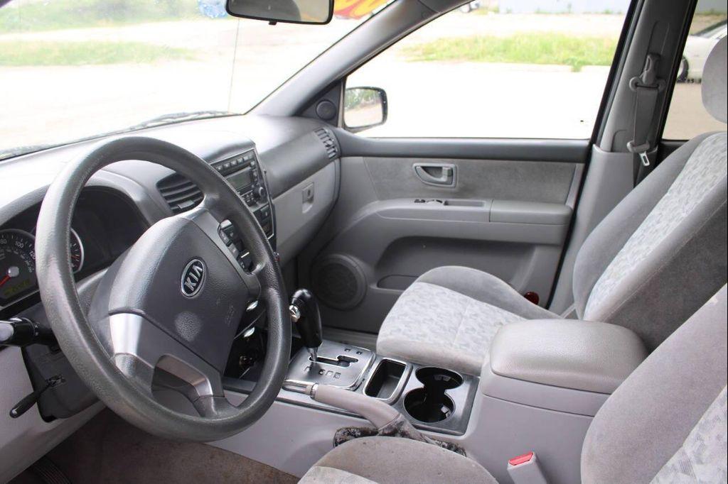 used 2008 Kia Sorento car, priced at $900