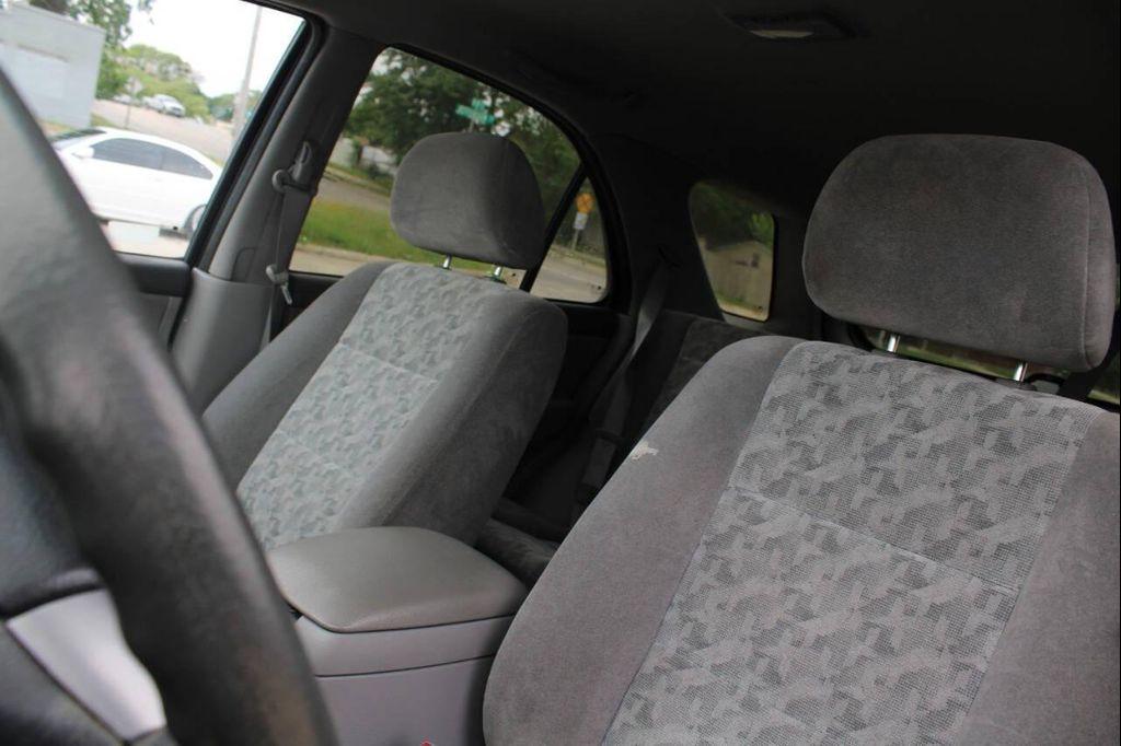 used 2008 Kia Sorento car, priced at $900