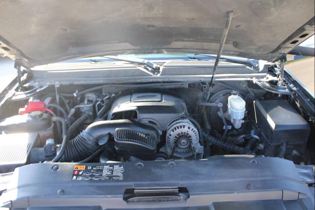 used 2011 Chevrolet Suburban car, priced at $3,999