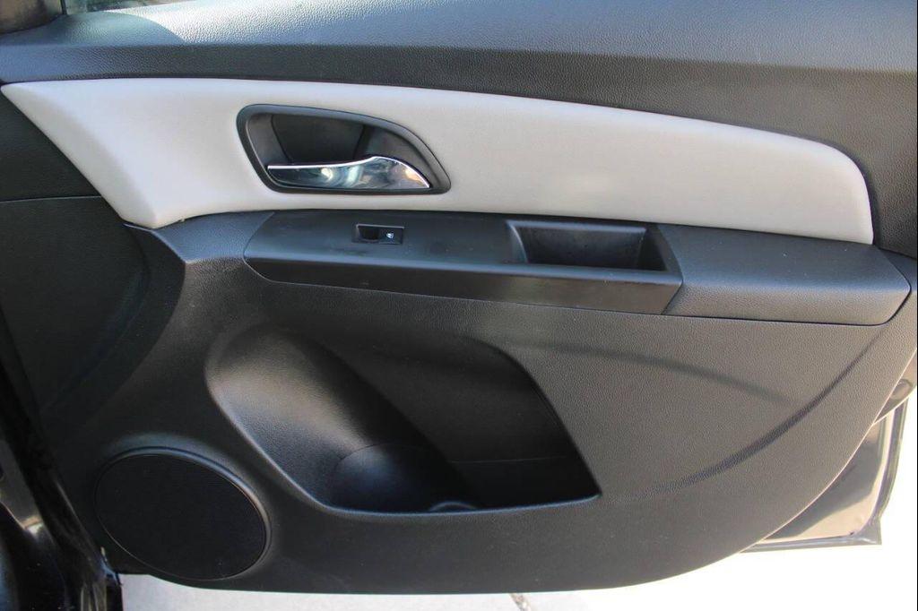 used 2014 Chevrolet Cruze car, priced at $5,999