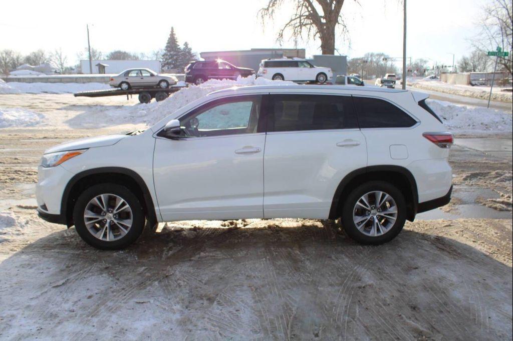 used 2015 Toyota Highlander car, priced at $10,900