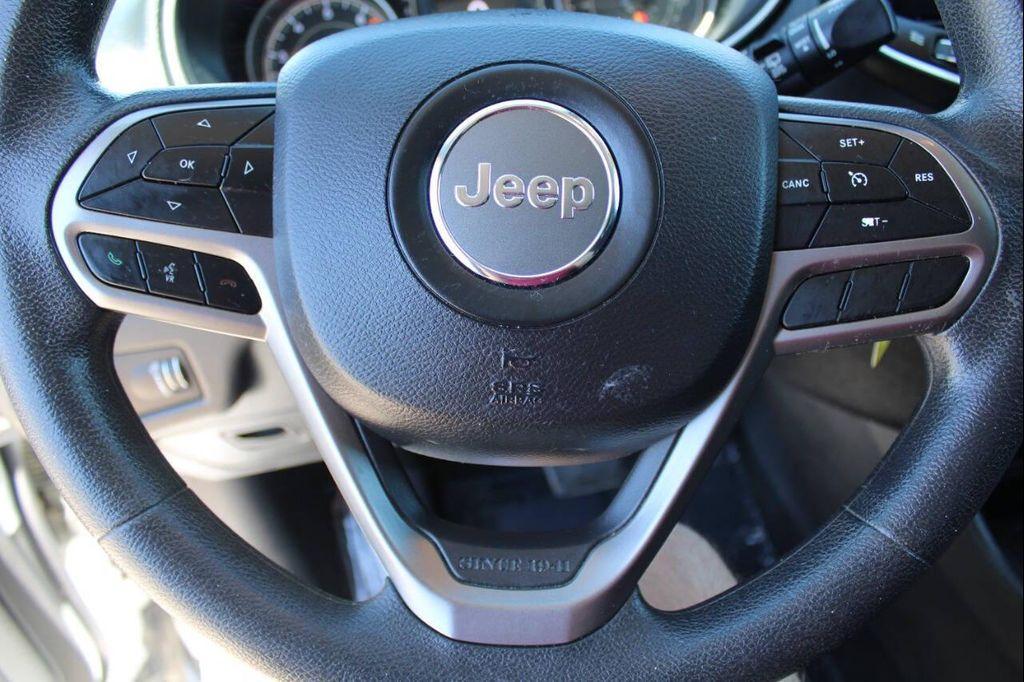 used 2019 Jeep Cherokee car, priced at $11,950