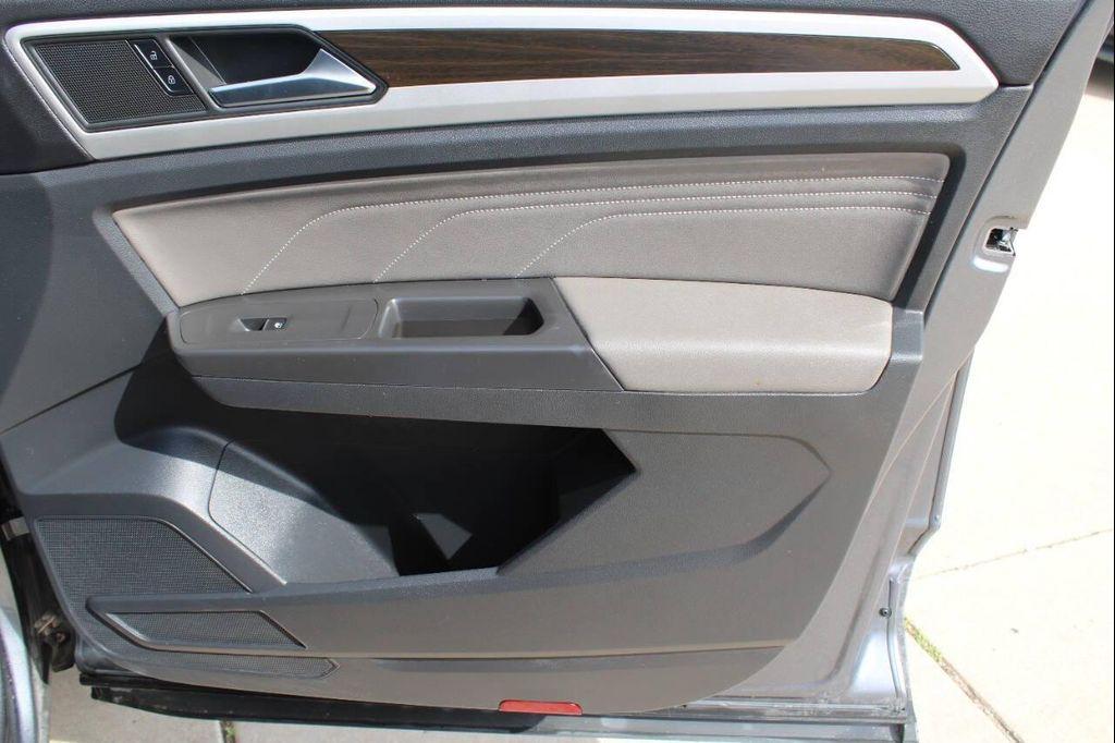 used 2023 Volkswagen Atlas car, priced at $18,999
