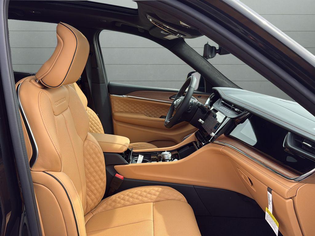 new 2026 Jeep Grand Cherokee car, priced at $60,047