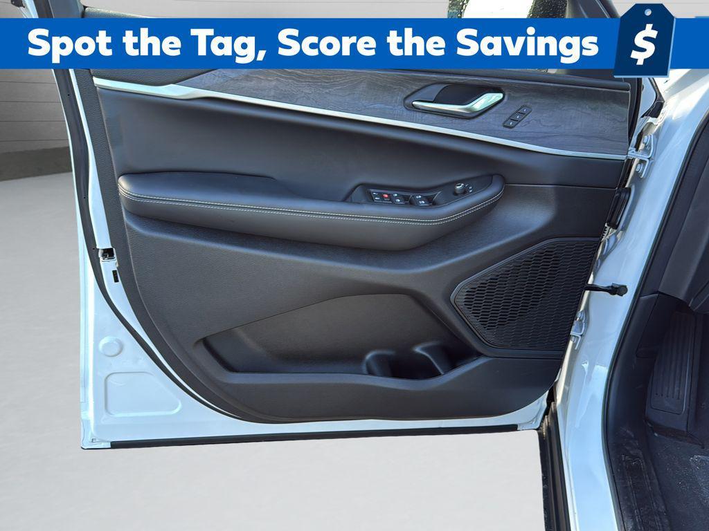 new 2025 Jeep Grand Cherokee car, priced at $47,325