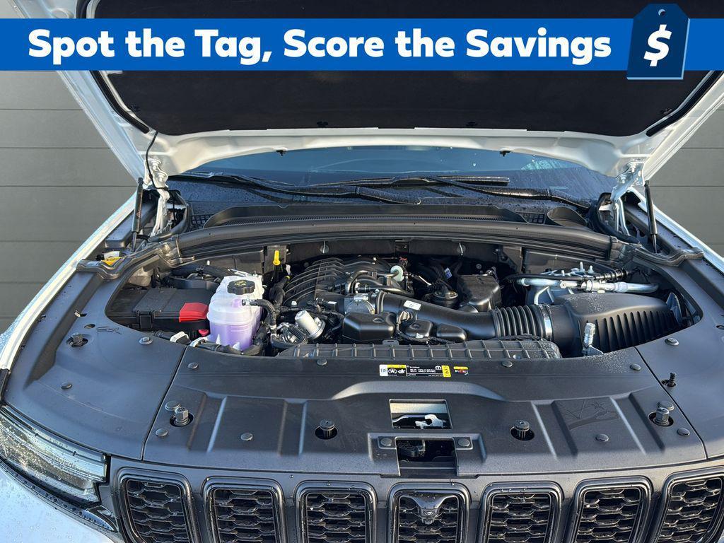 new 2025 Jeep Grand Cherokee car, priced at $47,325