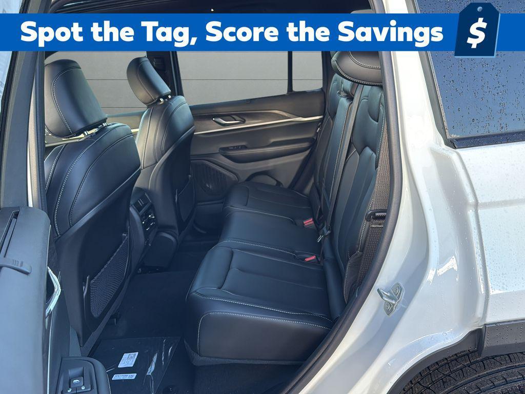 new 2025 Jeep Grand Cherokee car, priced at $47,325