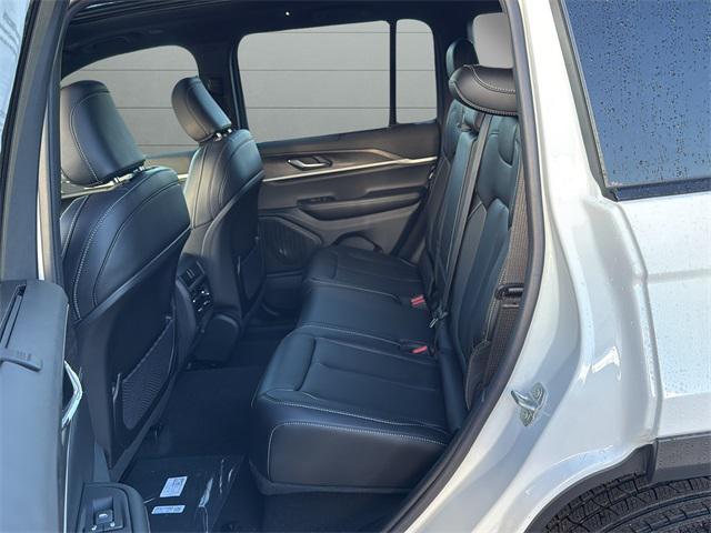 new 2025 Jeep Grand Cherokee car, priced at $50,825