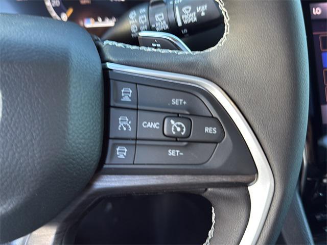 new 2025 Jeep Grand Cherokee car, priced at $50,825