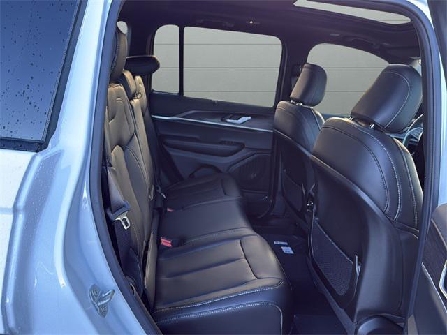 new 2025 Jeep Grand Cherokee car, priced at $50,825