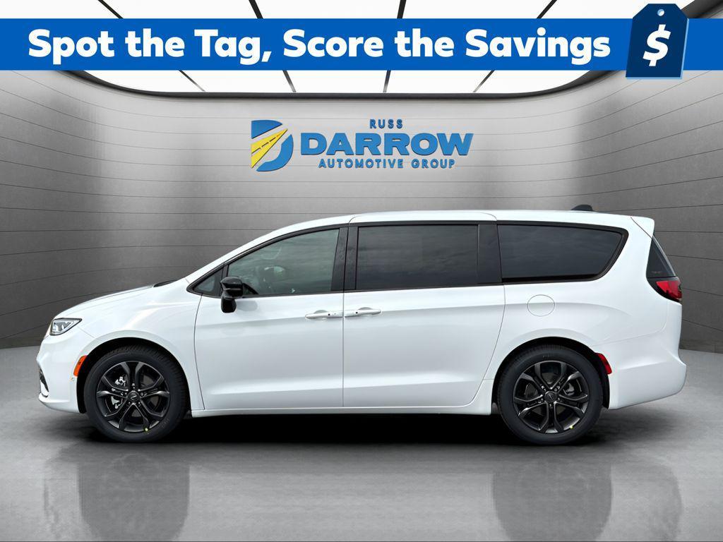 new 2026 Chrysler Pacifica car, priced at $38,983