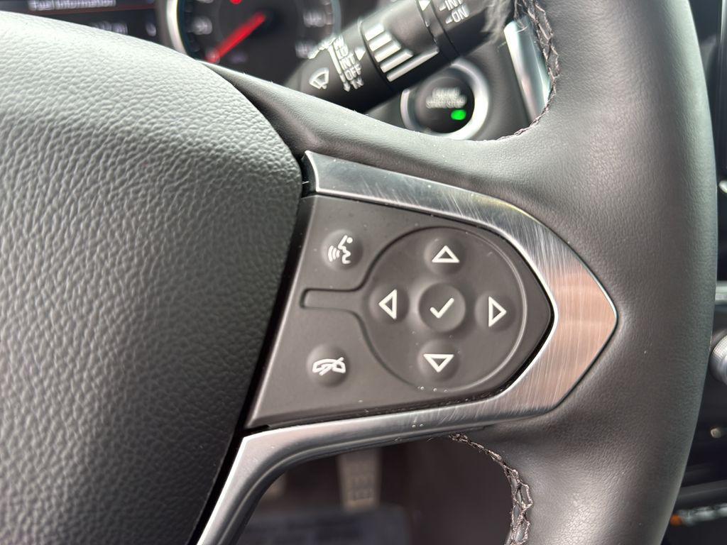 used 2023 Chevrolet Traverse car, priced at $28,552