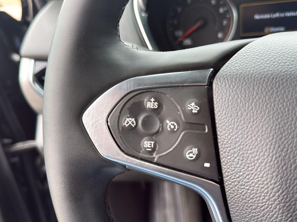 used 2023 Chevrolet Traverse car, priced at $28,552