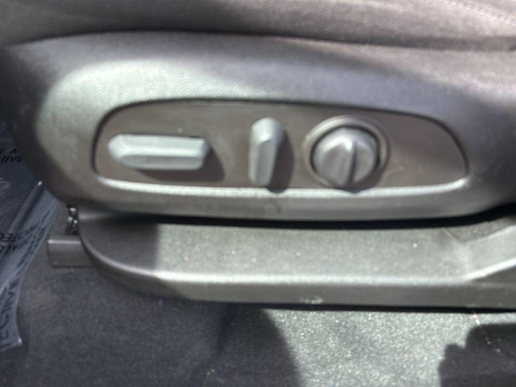 used 2022 Chevrolet Traverse car, priced at $28,876