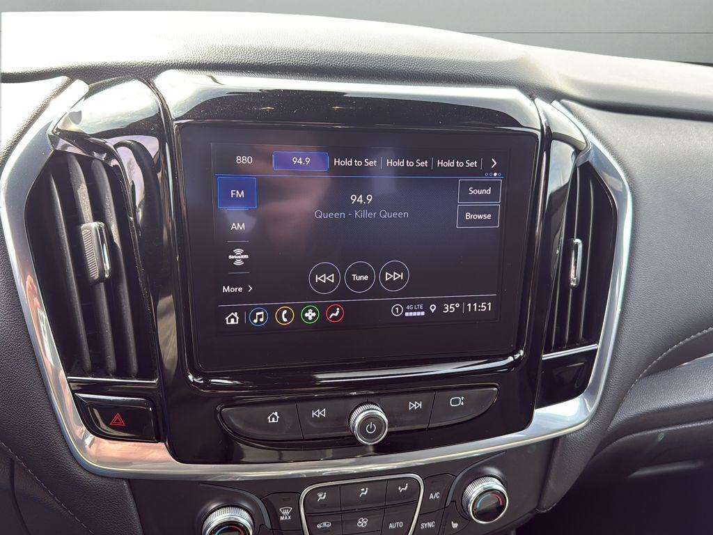 used 2022 Chevrolet Traverse car, priced at $28,876