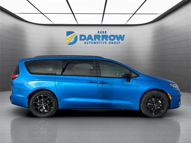 new 2026 Chrysler Pacifica car, priced at $46,467