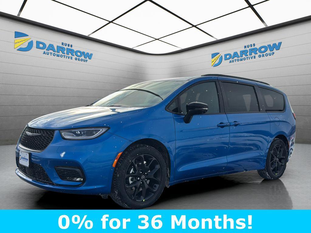 new 2026 Chrysler Pacifica car, priced at $42,467